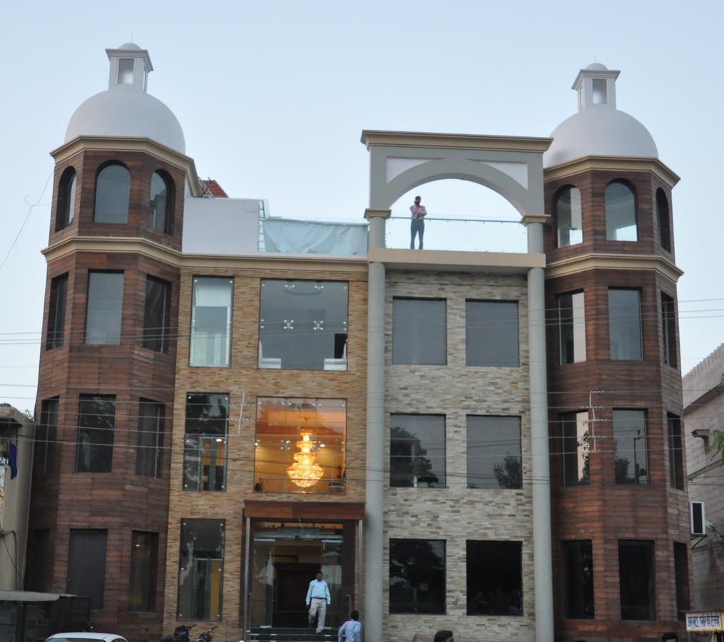 Hotel Krishna Mahal Thanesar Exterior photo