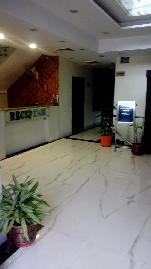 Hotel Krishna Mahal Thanesar Exterior photo
